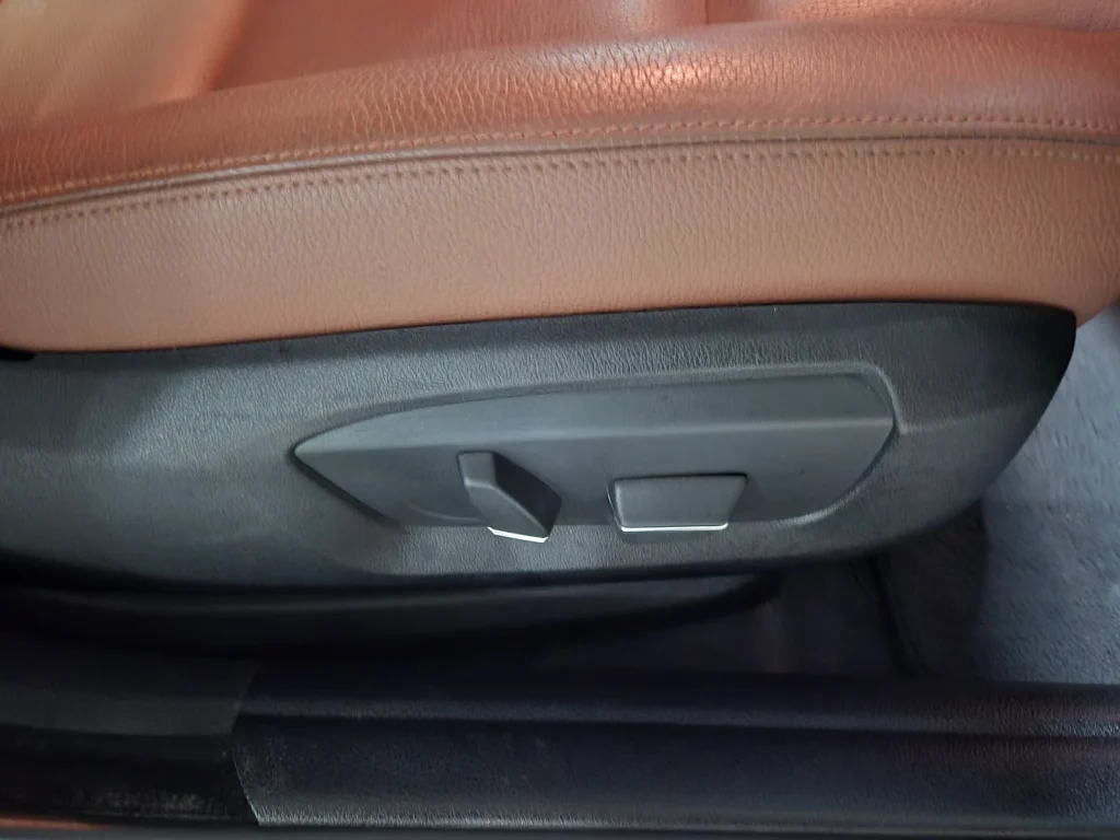 BMW 5 Series (F10) 528i Luxury Plus