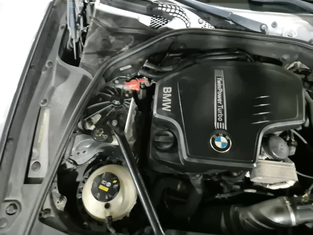 BMW 5 Series (F10) 528i Luxury Plus