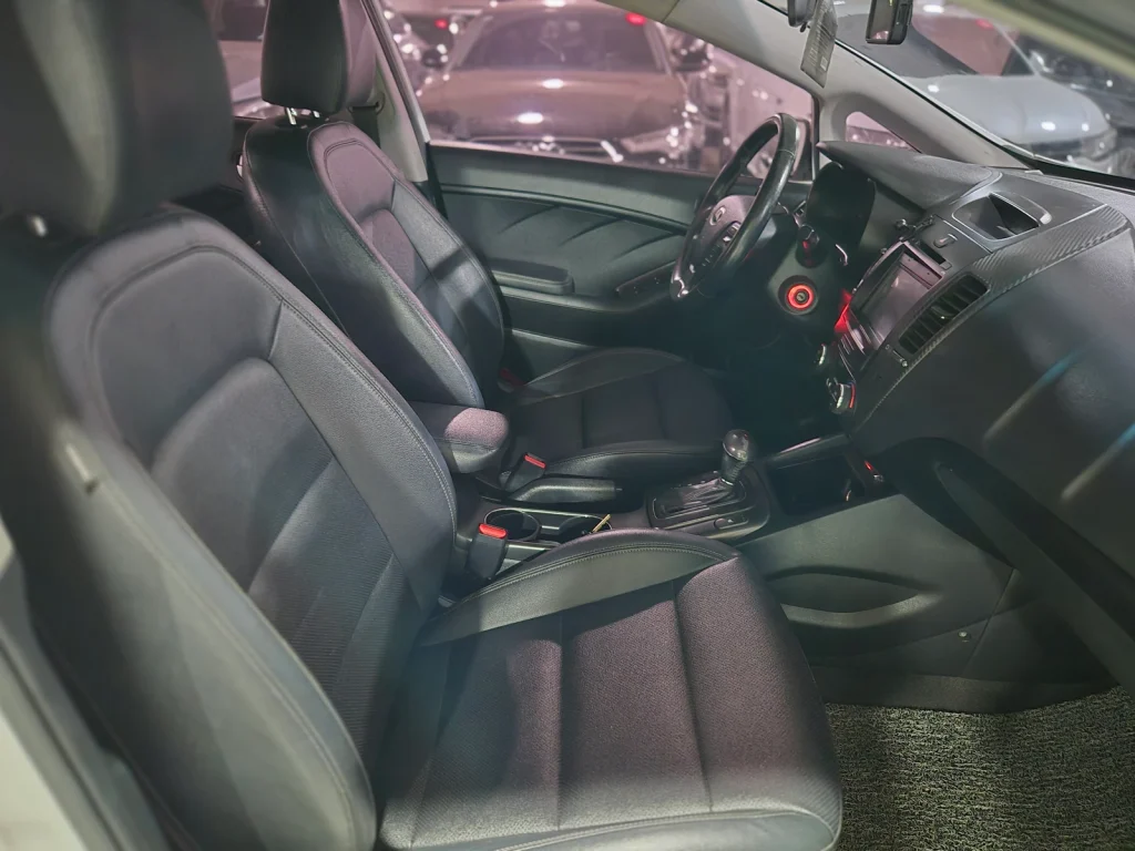 Kia K3 Luxury