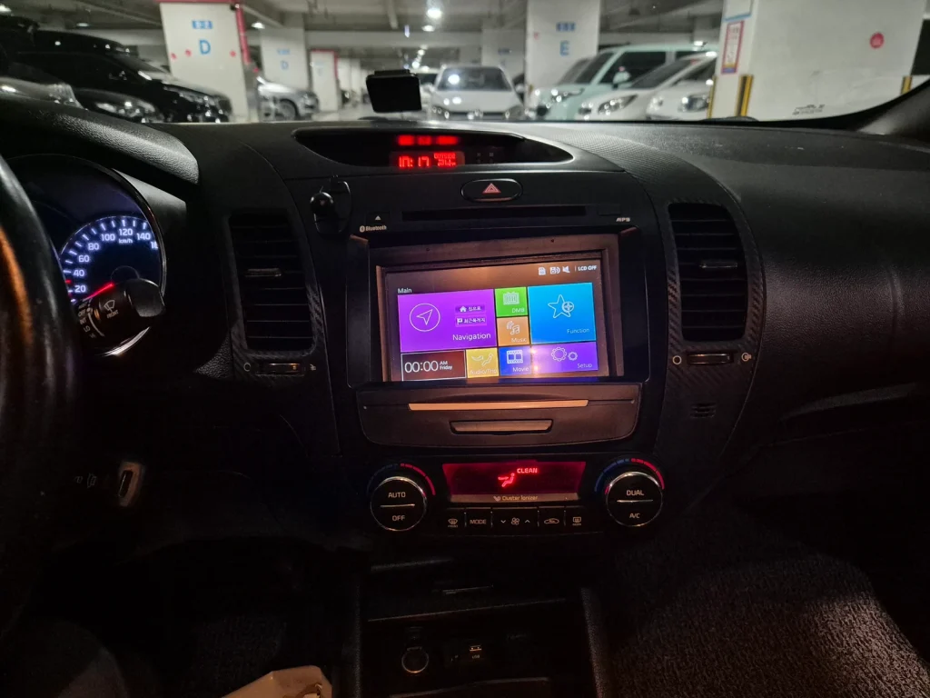 Kia K3 Luxury