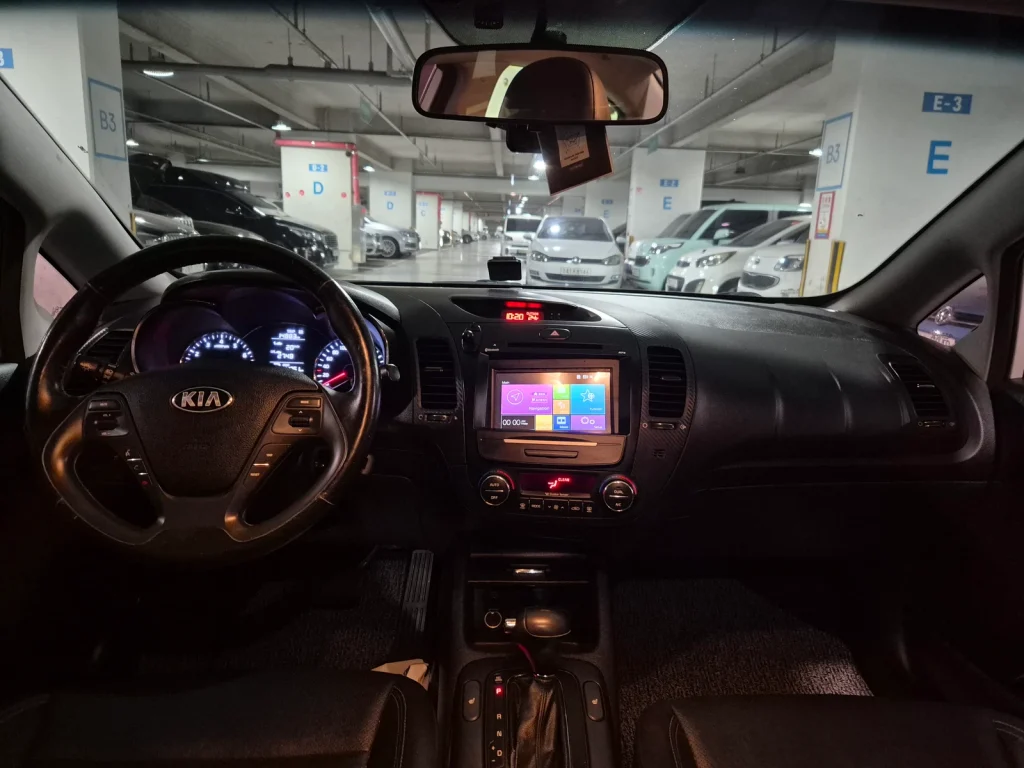 Kia K3 Luxury