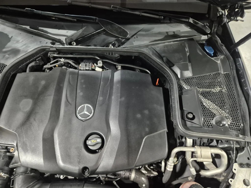 Benz C-Class W205 C220 d Avantgarde