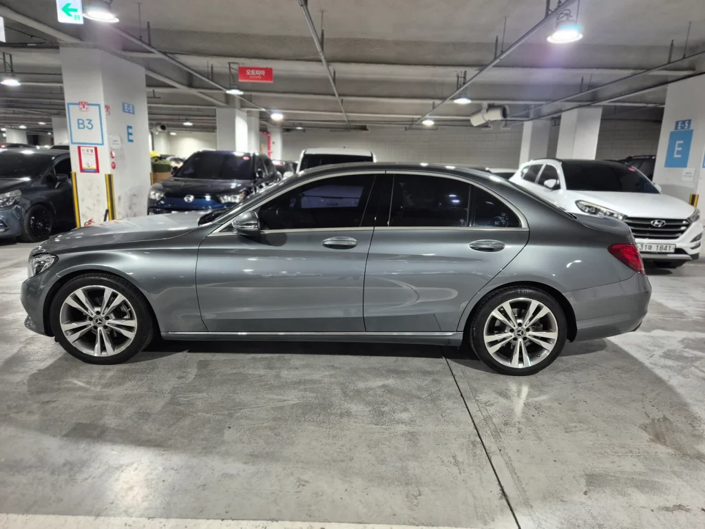 Benz C-Class W205 C220 d Avantgarde