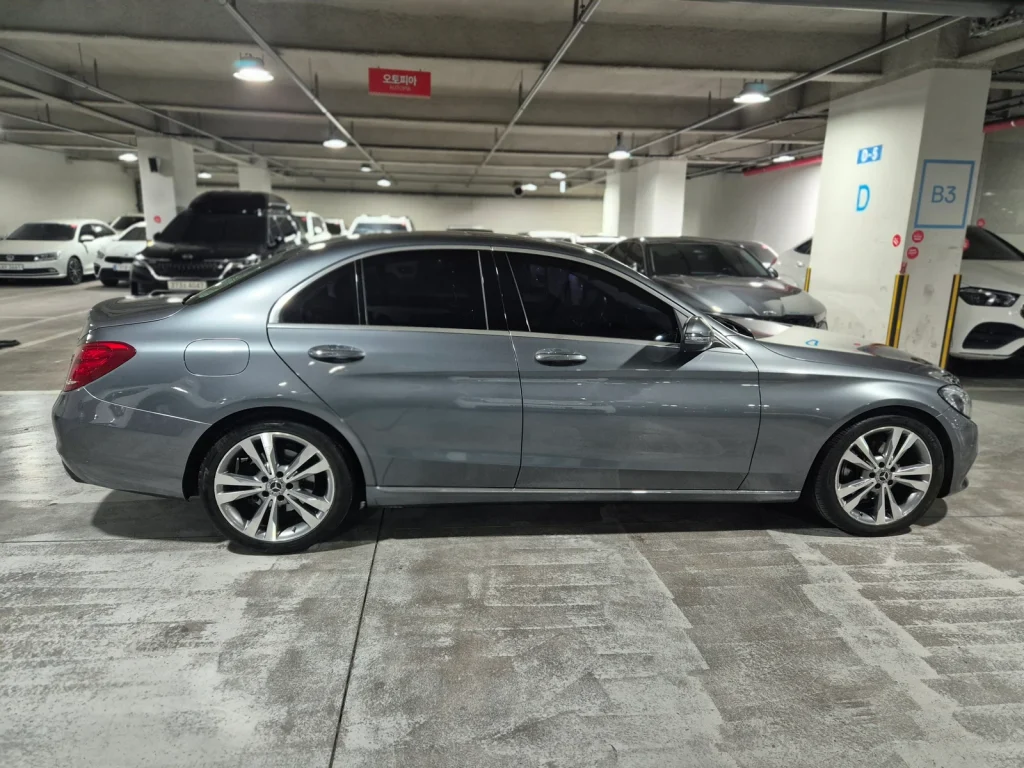 Benz C-Class W205 C220 d Avantgarde