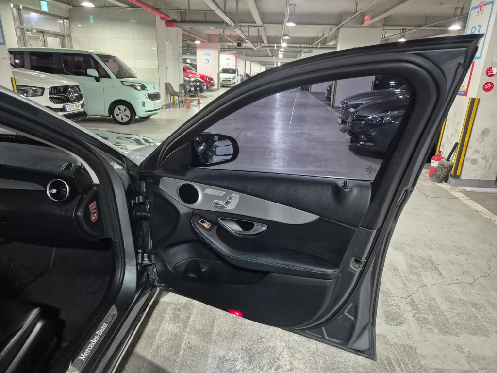 Benz C-Class W205 C220 d Avantgarde