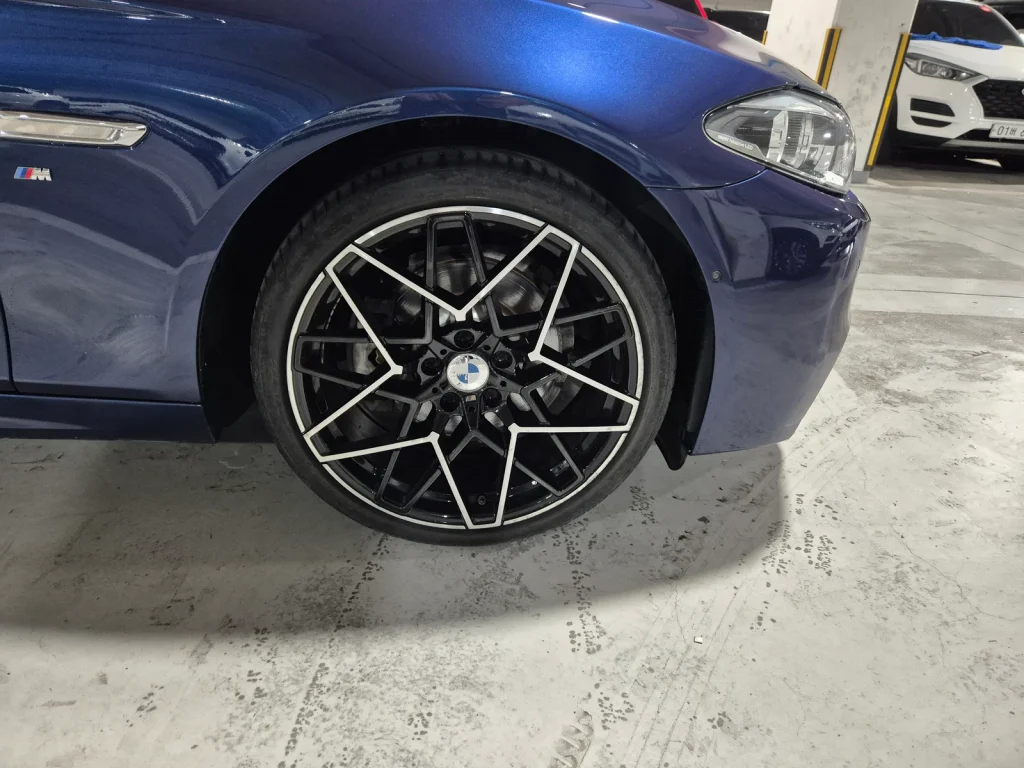 BMW 5 Series (F10) 520d M Aerodynamic