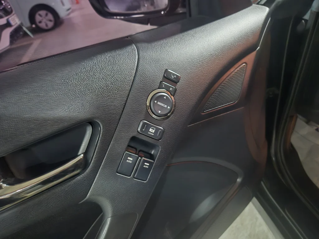 Hyundai Genesis Coupe 2.0 Turbo D