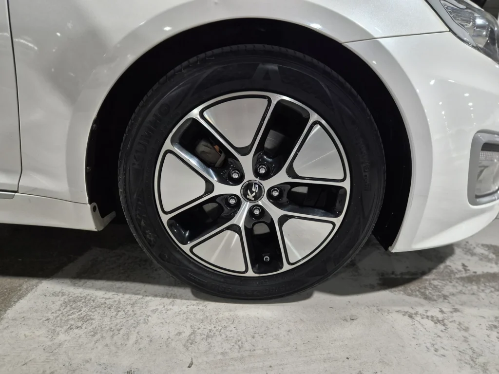 Kia K5 Hybrid Noblesse