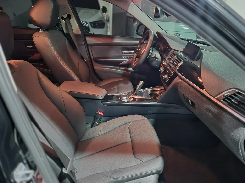 BMW 3 Series (F30) 320d