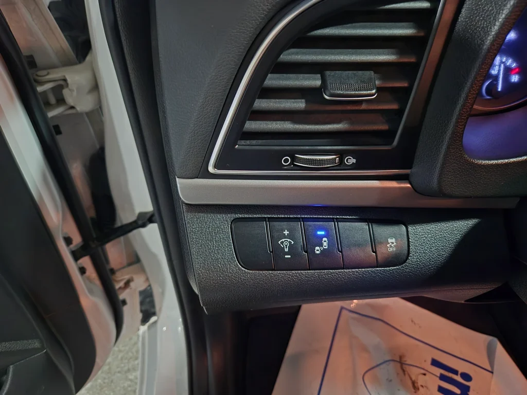 Hyundai Avante AD 1.6 GDI Value Plus