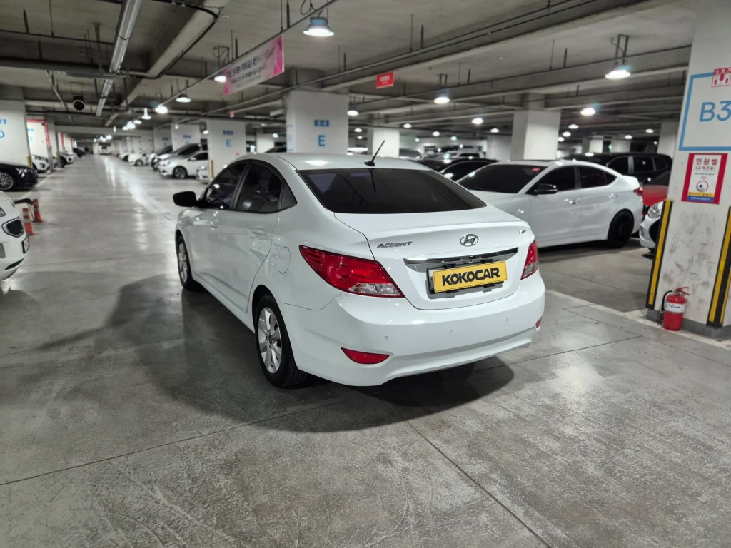 Hyundai Accent (RB) 1.6 VGT Diesel Modern