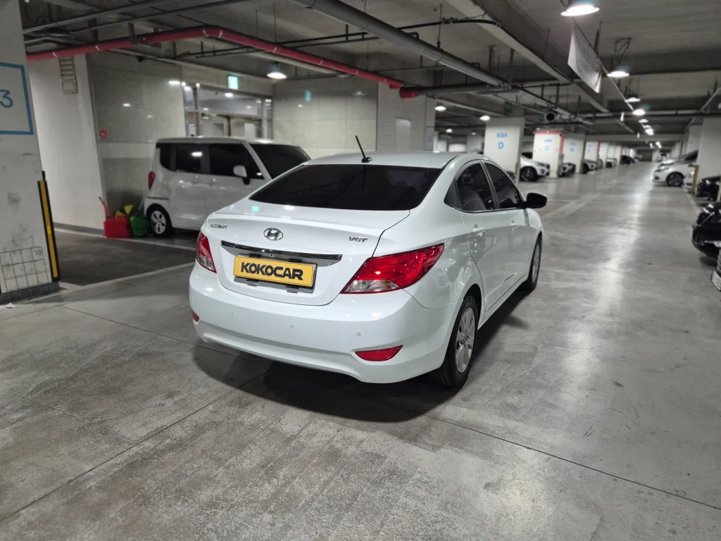 Hyundai Accent (RB) 1.6 VGT Diesel Modern