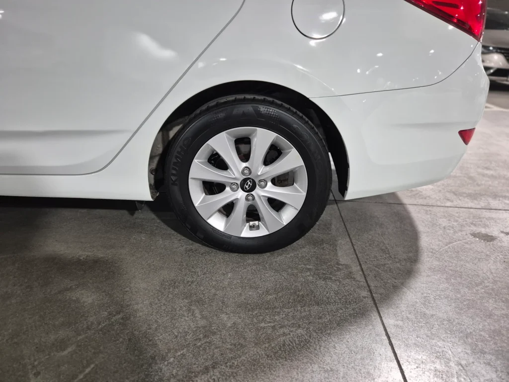 Hyundai Accent (RB) 1.6 VGT Diesel Modern