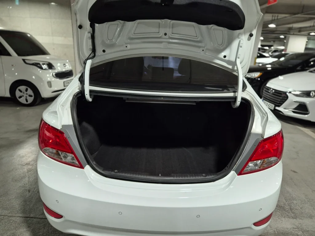 Hyundai Accent (RB) 1.6 VGT Diesel Modern