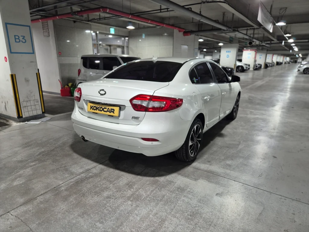Renault-KoreaSamsung SM3 Neo RE