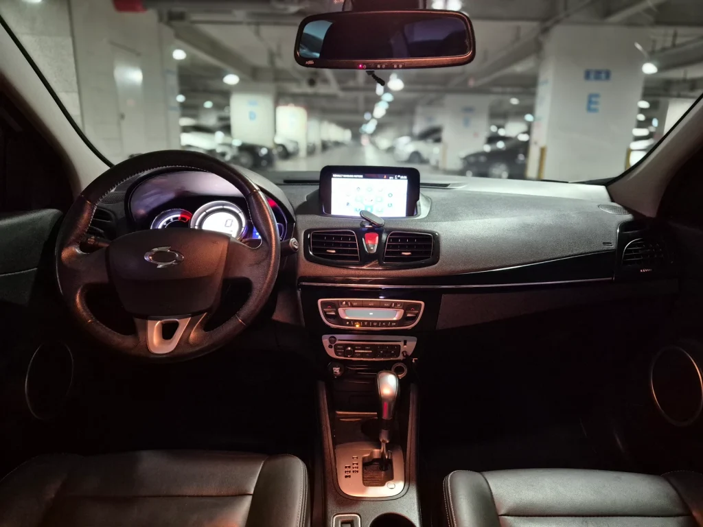 Renault-KoreaSamsung SM3 Neo RE