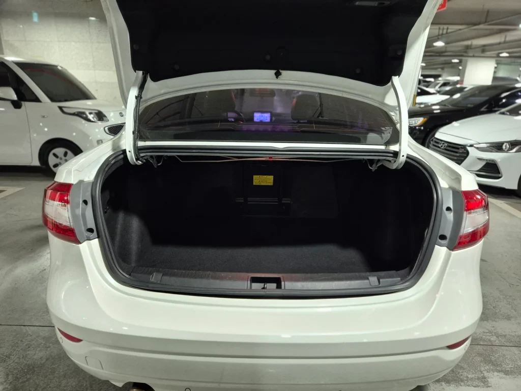 Renault-KoreaSamsung SM3 Neo RE