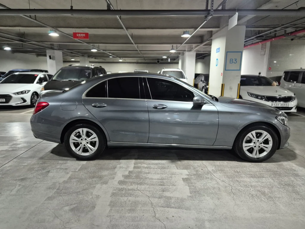 Benz C-Class W205 C220 d 4MATIC