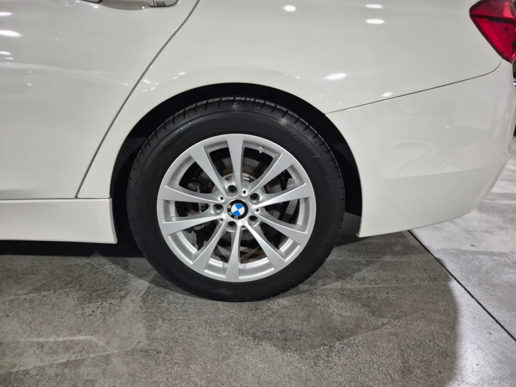 BMW 3 Series (F30) 320d