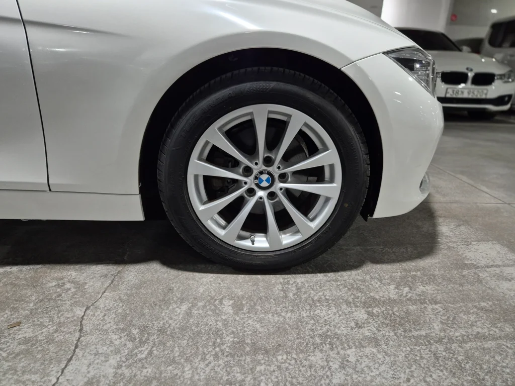 BMW 3 Series (F30) 320d