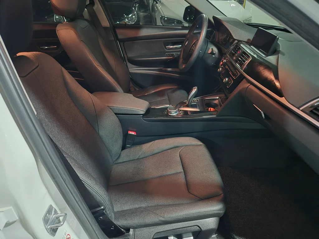BMW 3 Series (F30) 320d