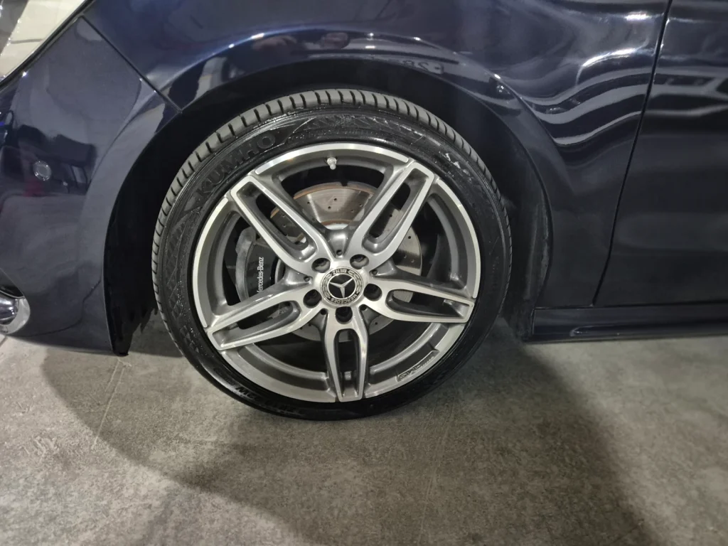 Benz CLA-Class (C117) CLA220 AMG Line