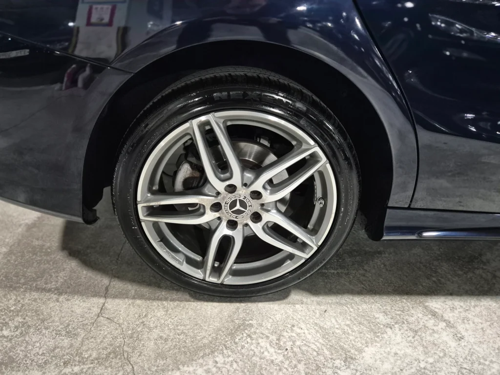 Benz CLA-Class (C117) CLA220 AMG Line