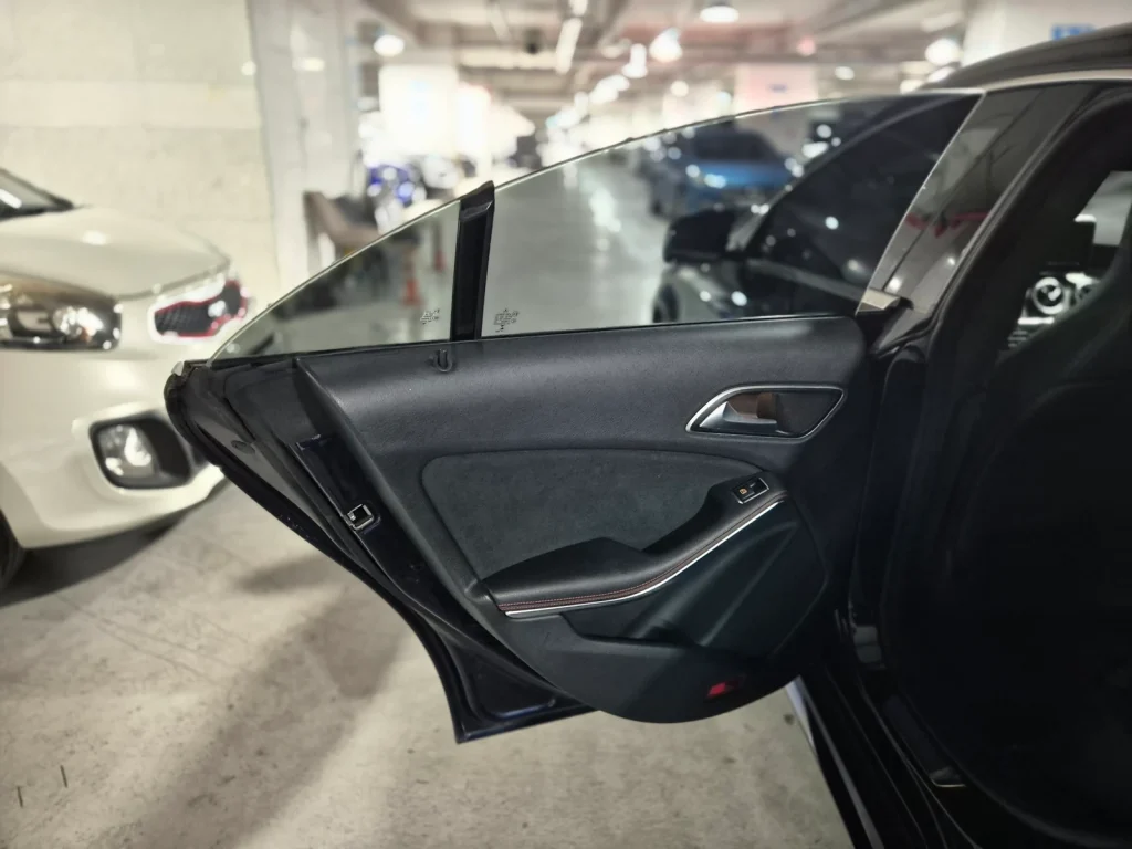 Benz CLA-Class (C117) CLA220 AMG Line