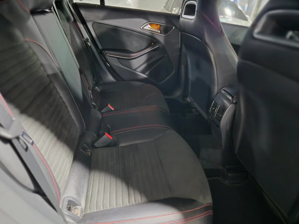 Benz CLA-Class (C117) CLA220 AMG Line