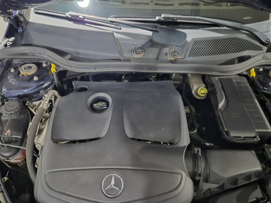 Benz CLA-Class (C117) CLA220 AMG Line