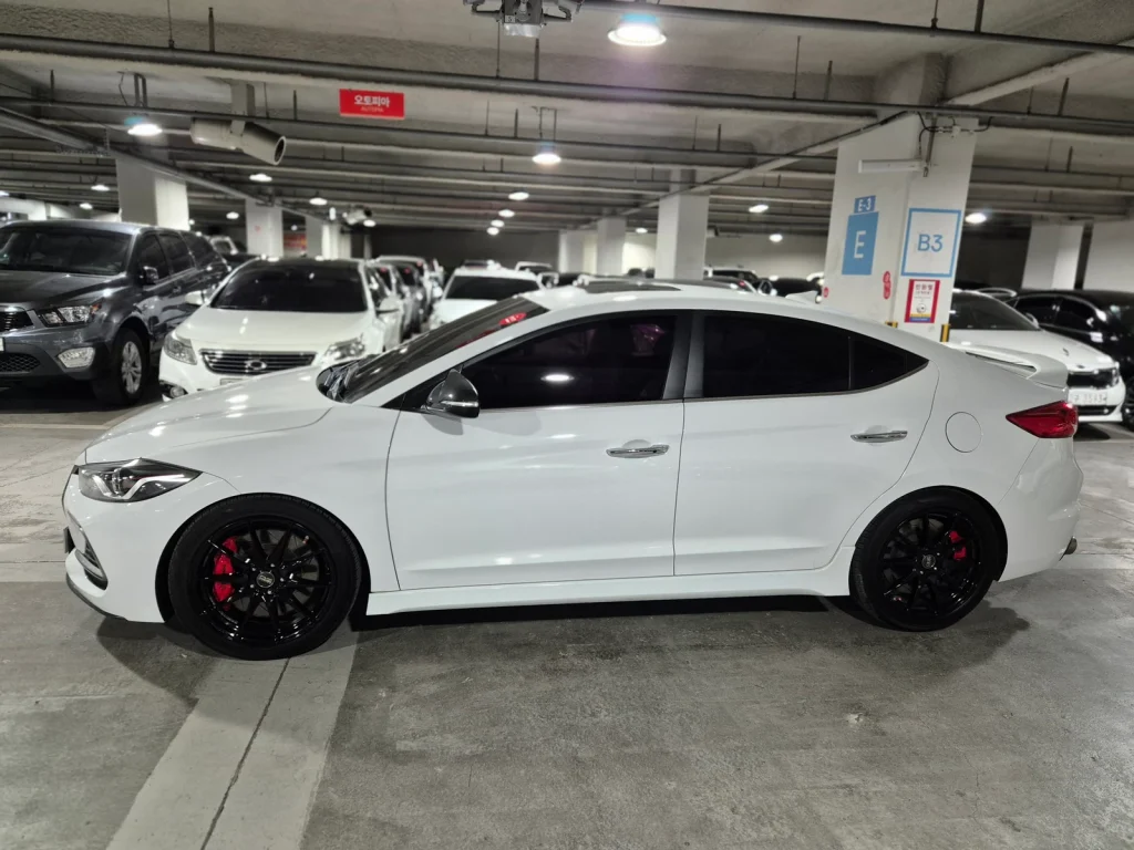 Hyundai Elantra (AD) 1.6 Turbo Sport