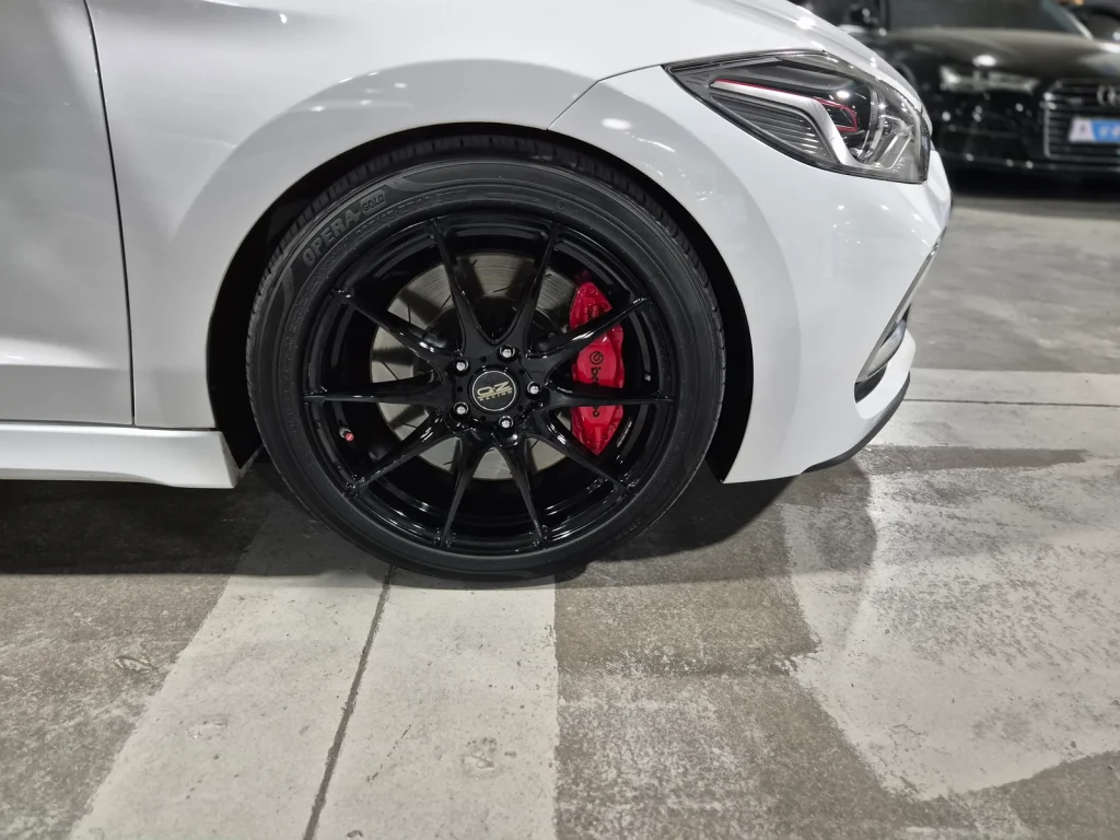 Hyundai Elantra (AD) 1.6 Turbo Sport