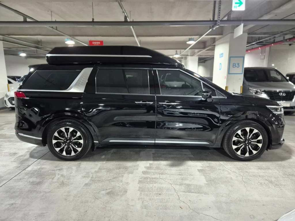 Kia Carnival (KA4) Gasoline 9-seater High Limousine