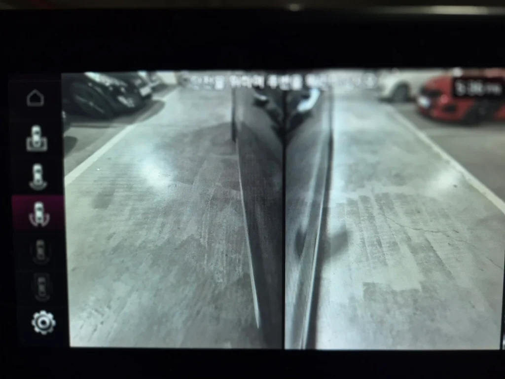 Kia Carnival (KA4) Gasoline 9-seater High Limousine