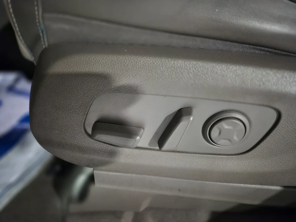 Kia Carnival (KA4) Gasoline 9-seater High Limousine