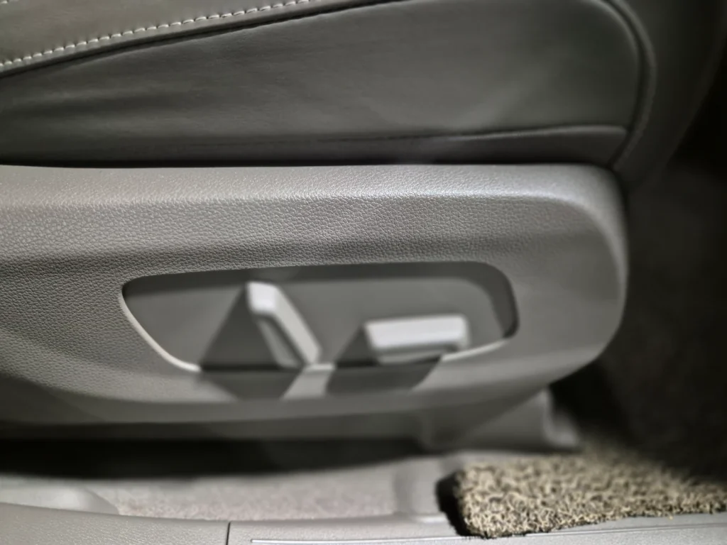 Kia Carnival (KA4) Gasoline 9-seater High Limousine